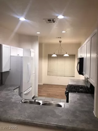 Photo #3: 2689181 Listing 