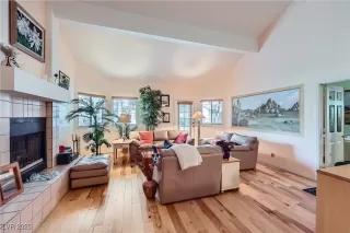 Photo #1: 2689186 Listing