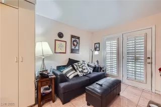 Photo #5: 2689186 Listing