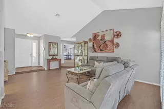 Photo #1: 2689199 Listing