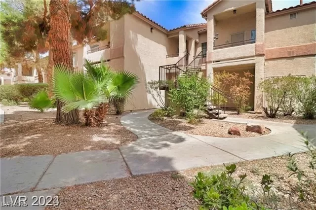 MLS: 2689205 Condo For Sale