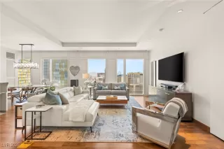 Photo #2: 2689217 Listing 