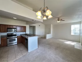 Photo #3: 2689225 Listing 