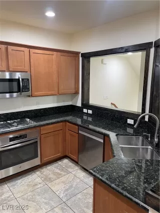 Photo #2: 2689227 Listing 