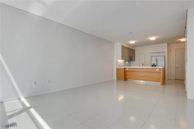 MLS: 2689235 Condo For Sale