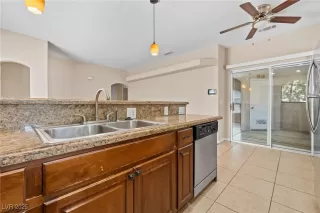 Photo #5: 2689260 Listing