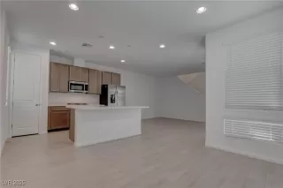 Photo #6: 2689287 Listing 