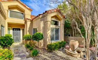 Photo #1: 2689292 Listing 