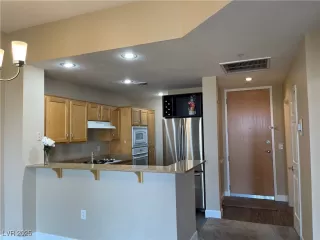 Photo #2: 2689309 Listing 