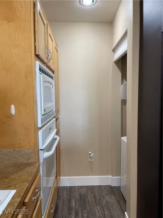 Photo #5: 2689309 Listing 