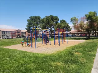 Photo #4: 2689343 Listing