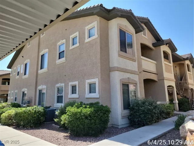 MLS: 2689424 Condo For Sale