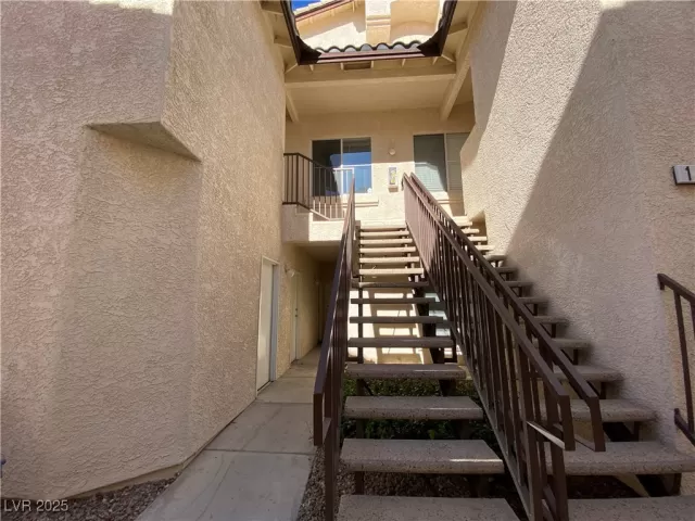 MLS: 2689429 Condo For Sale