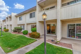 Click for more information on MLS # 2689449 : 768 LAWRENCE DRIVE More Details about MLS # 2689449 : 768 LAWRENCE DRIVE