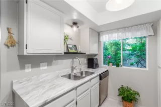 Photo #6: 2689449 Listing