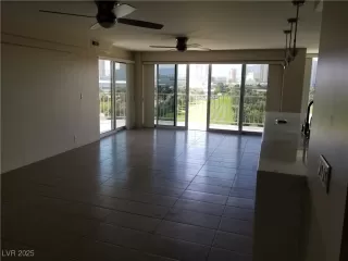 Photo #4: 2689451 Listing 