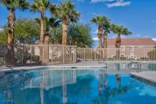 Photo #5: 2689473 Listing 