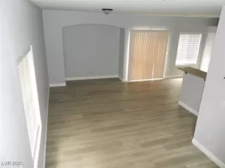 Photo #2: 2689478 Listing 