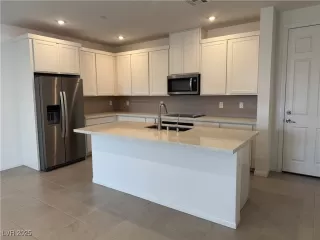 Photo #6: 2689492 Listing 