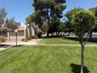 Photo #1: 2689506 Listing