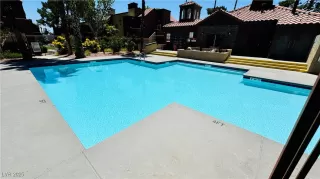 Photo #2: 2689508 Listing 