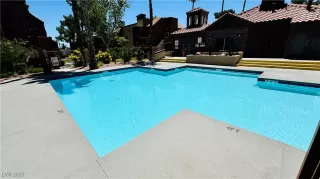 Photo #3: 2689508 Listing 