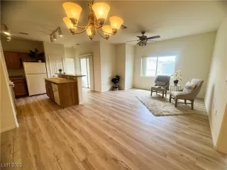 Photo #4: 2689550 Listing