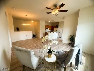 Photo #6: 2689550 Listing