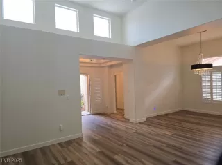 Photo #5: 2689570 Listing