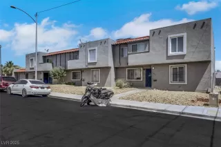 Photo #1: 2689583 Listing