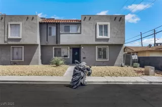 Photo #2: 2689583 Listing