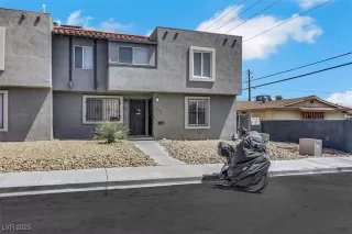 Photo #3: 2689583 Listing