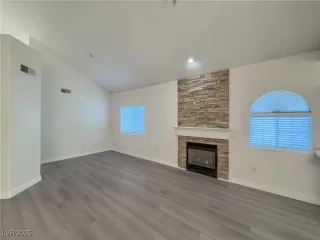 Photo #3: 2689607 Listing 