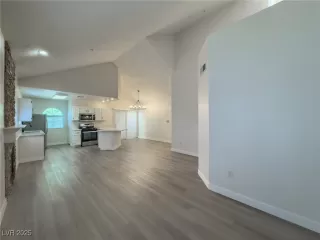 Photo #4: 2689607 Listing 