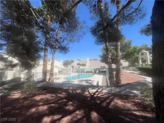 Photo #5: 2689614 Listing 