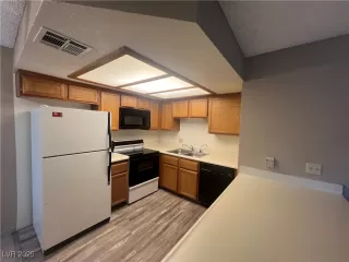 Photo #2: 2689634 Listing 