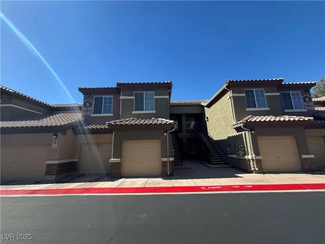 MLS: 2689635 Condo For Sale