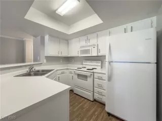 Photo #3: 2689642 Listing 