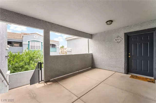 MLS: 2689646 Condo For Sale