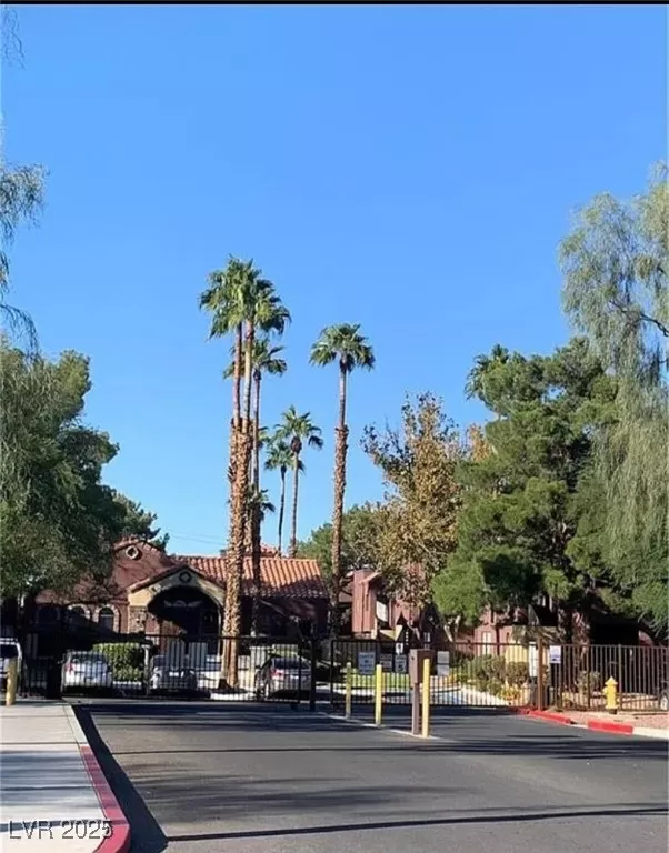 MLS: 2689655 Condo For Sale