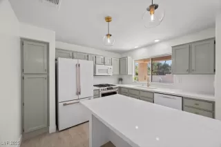 Photo #1: 2689662 Listing