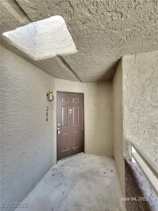 Photo #1: 2689663 Listing 