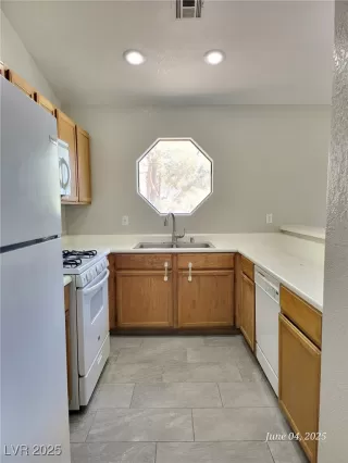 Photo #5: 2689663 Listing 