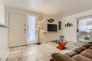 Photo #4: 2689678 Listing 