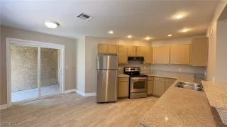 Photo #1: 2689694 Listing 