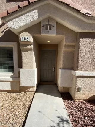Photo #1: 2689698 Listing