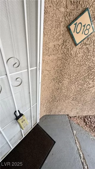 Photo #1: 2689719 Listing 