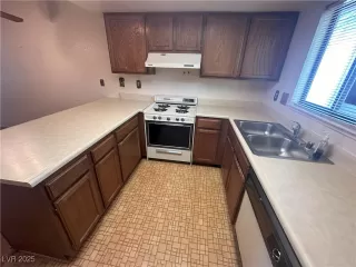 Photo #4: 2689728 Listing 