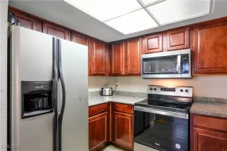 Photo #5: 2689735 Listing 