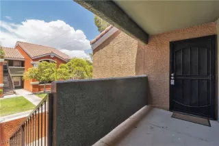 Photo #1: 2689766 Listing 